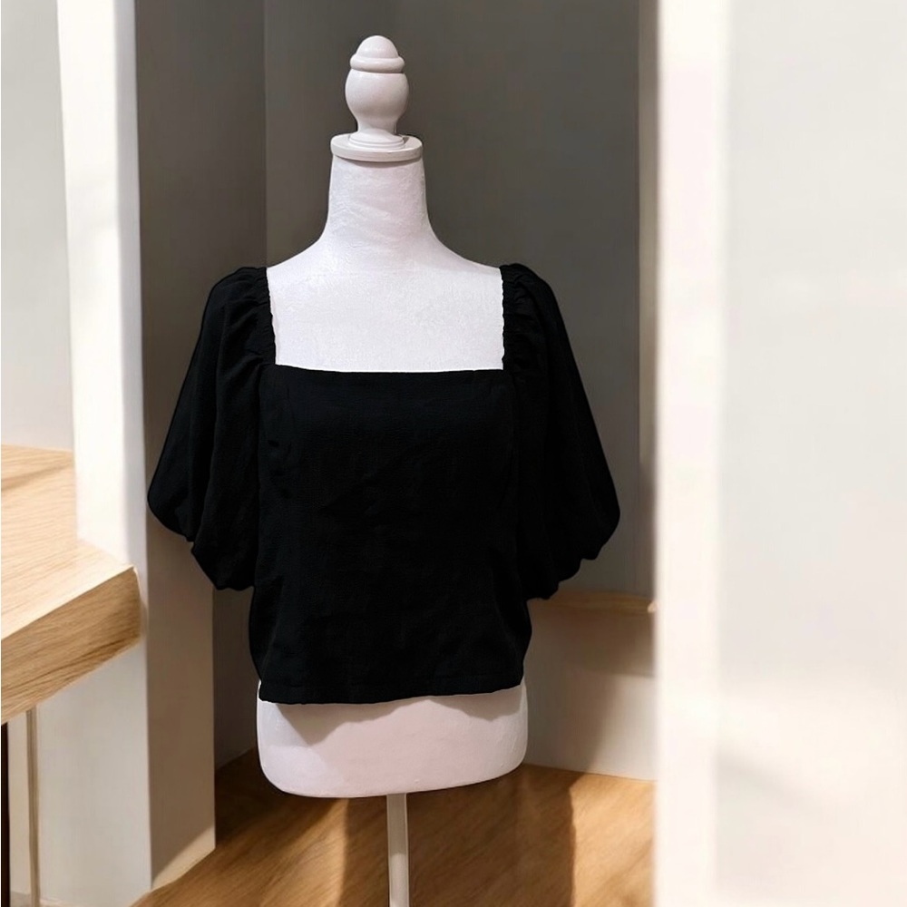 Melrose and Market Black Crinkle Blouse